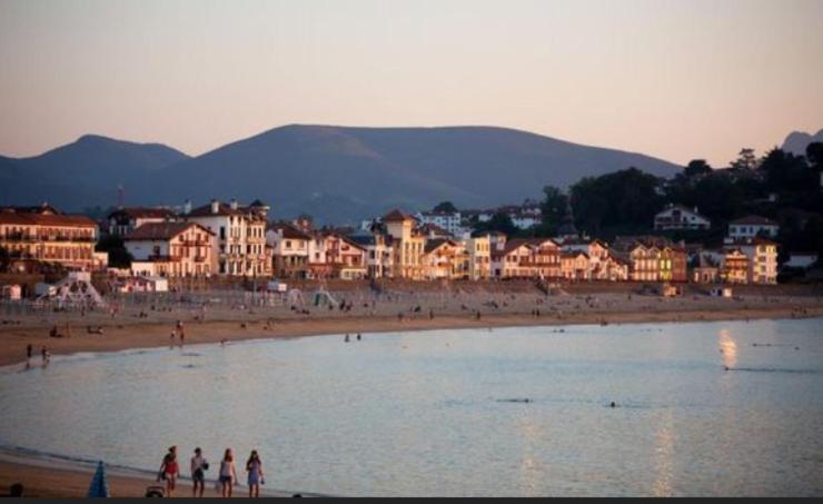 2 Pieces A 300M De La Grande Plage - 2 A 5 Couchages Saint-Jean-de-Luz Eksteriør billede